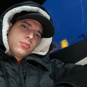 Meet your Posher, Estebän